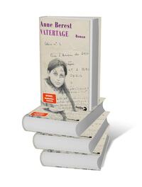 Bücherstapel des Buches „Vatertage“