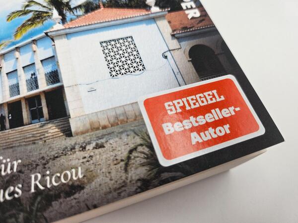 Außenansicht des Buches „Die Wüstenkönigin“