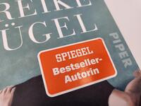 Innenansicht des Buches „Schwester“
