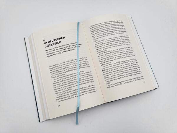 Innenansicht des Buches „Zucker, Schnaps und Nilpferdpeitsche“