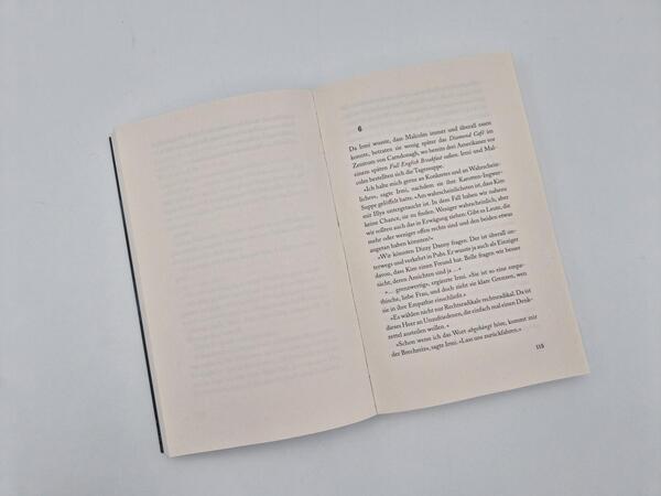 Außenansicht des Buches „Schroffe Klippen“