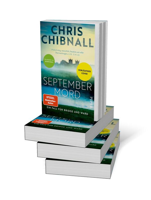 Bücherstapel des Buches „Septembermord“