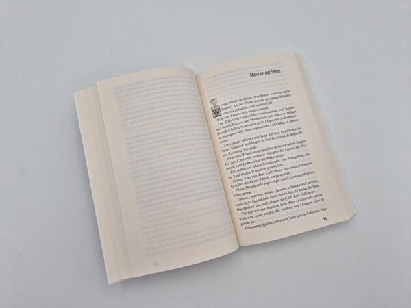 Außenansicht des Buches „Das achte Paradies“
