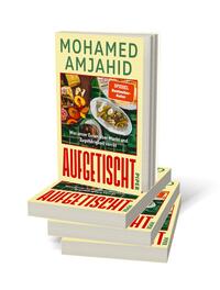 Bücherstapel des Buches „Aufgetischt“