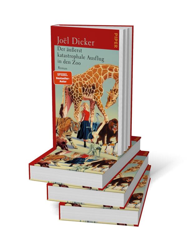 Bücherstapel des Buches „Der äußerst katastrophale Ausflug in den Zoo“