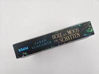 Außenansicht des Buches „Herz aus Moos und Schatten“