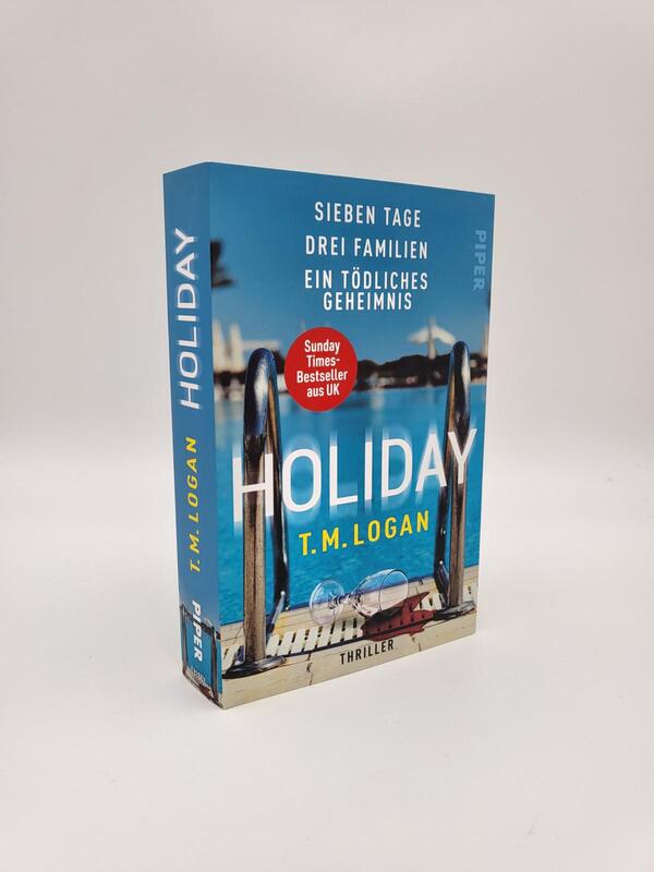 Innenansicht des Buches „Holiday – Sieben Tage. Drei Familien. Ein tödliches Geheimnis.“