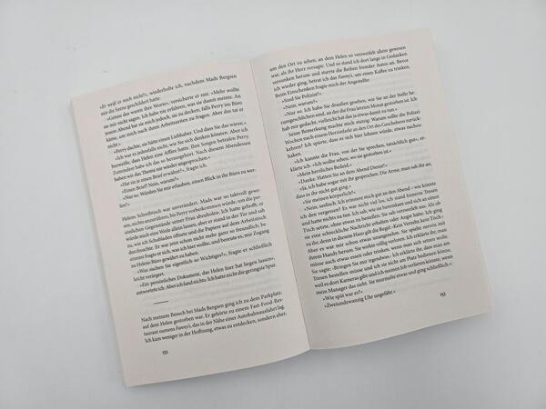 Außenansicht des Buches „Die Affäre Alaska Sanders“