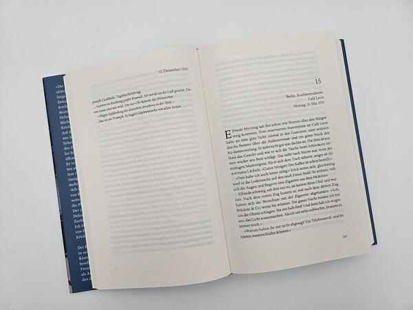 Außenansicht des Buches „Und ohne Tabu explodiert die Welt“