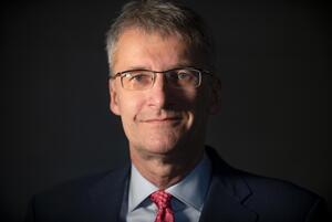 Elmar Theveßen