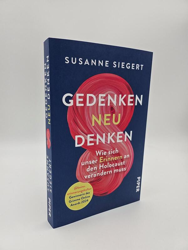 Außenansicht des Buches „Gedenken neu denken“