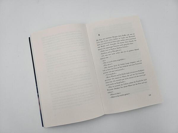 Außenansicht des Buches „Verdammte Weiber“