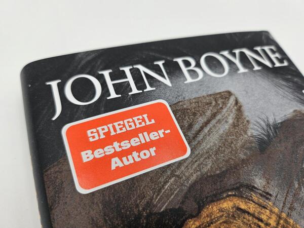 Außenansicht des Buches „Erde“