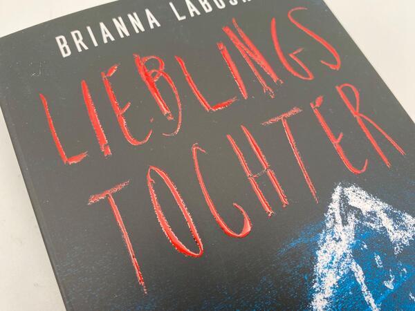 Innenansicht des Buches „Lieblingstochter“