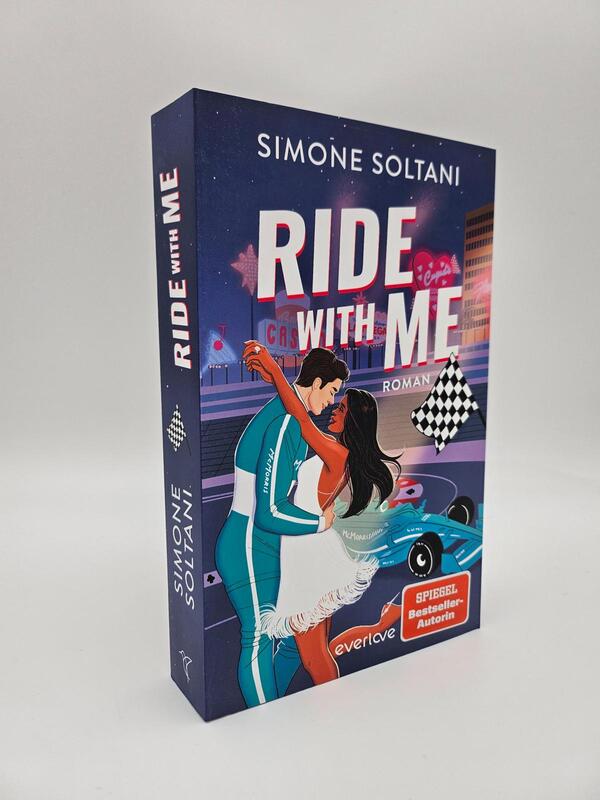 Außenansicht des Buches „Ride with me – Die Rennstrecke ist sein Leben, bis sie ihn aus der Spur bringt “