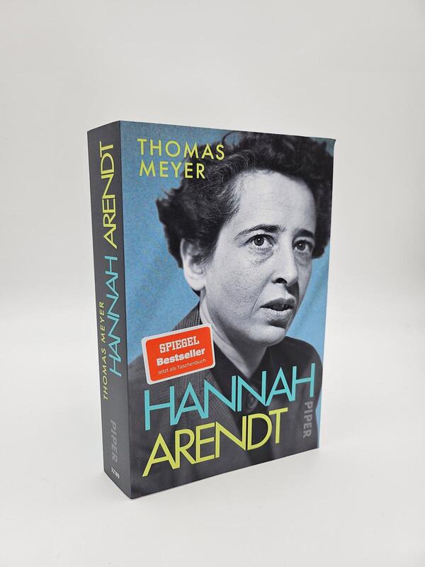 Außenansicht des Buches „Hannah Arendt“