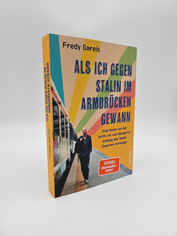 Außenansicht des Buches „Als ich gegen Stalin im Armdrücken gewann“