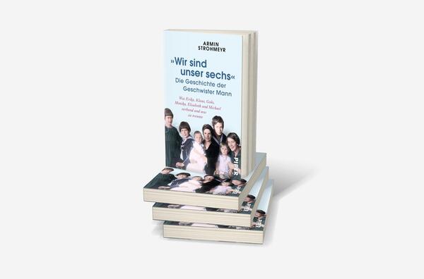 Bücherstapel des Buches „„Wir sind unser sechs“ – Die Geschichte der Geschwister Mann“