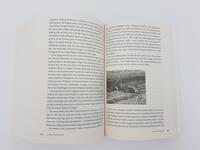 Innenansicht des Buches „Gewalt und Mitgefühl“