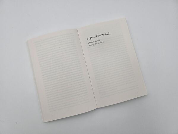 Außenansicht des Buches „Lauter Lügen“