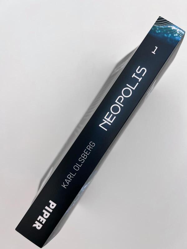Innenansicht des Buches „Neopolis – Die Stadt aus Licht“