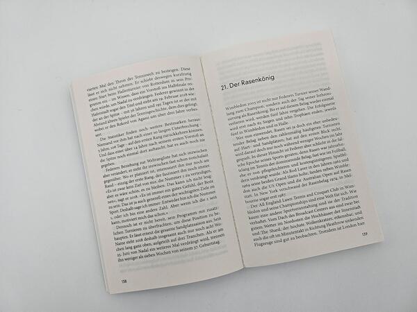 Außenansicht des Buches „Roger Federer“