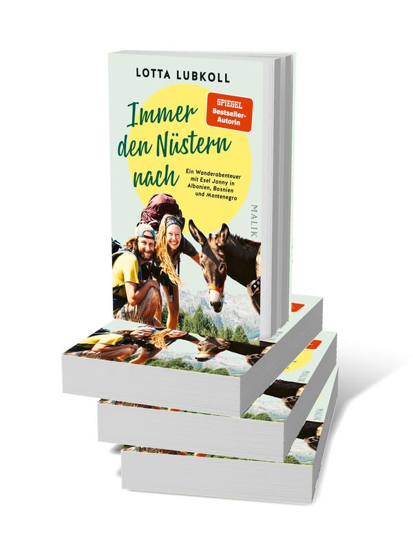 Bücherstapel des Buches „Immer den Nüstern nach“