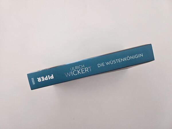Außenansicht des Buches „Die Wüstenkönigin“