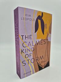 Außenansicht des Buches „The Calmest Kind of Storm“