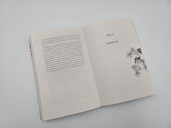 Innenansicht des Buches „Unsere kurze Ewigkeit“