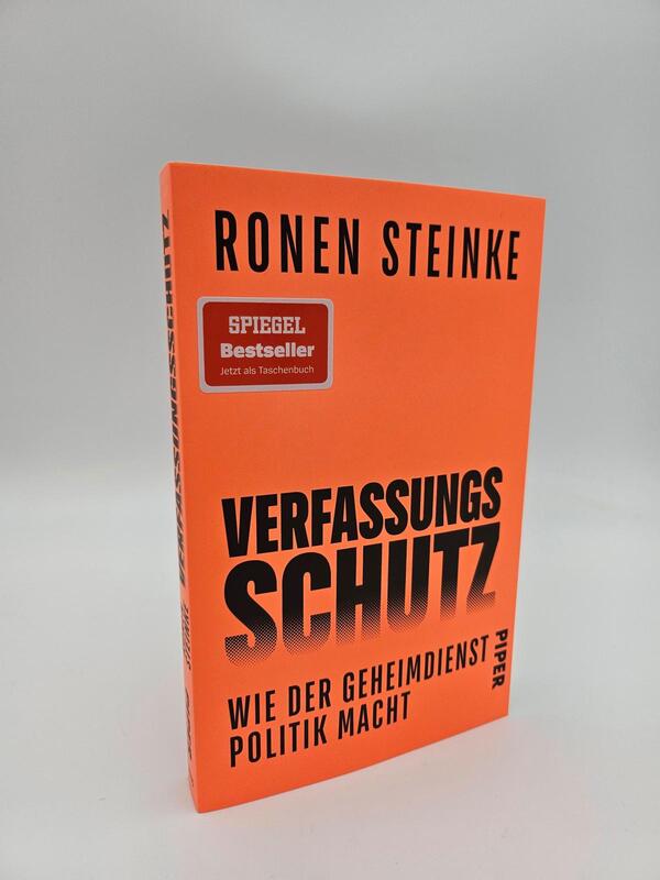 Außenansicht des Buches „Verfassungsschutz“