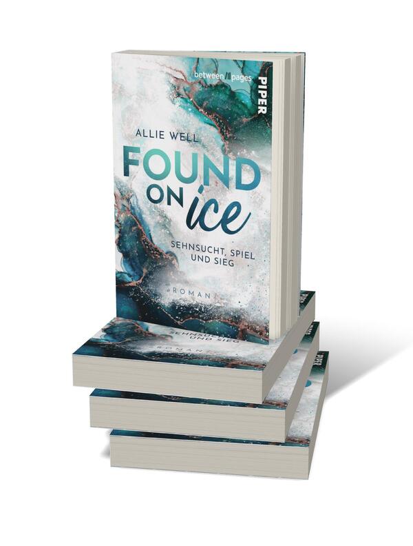 Bücherstapel des Buches „Found on Ice“