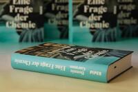 Innenansicht des Buches „Eine Frage der Chemie“