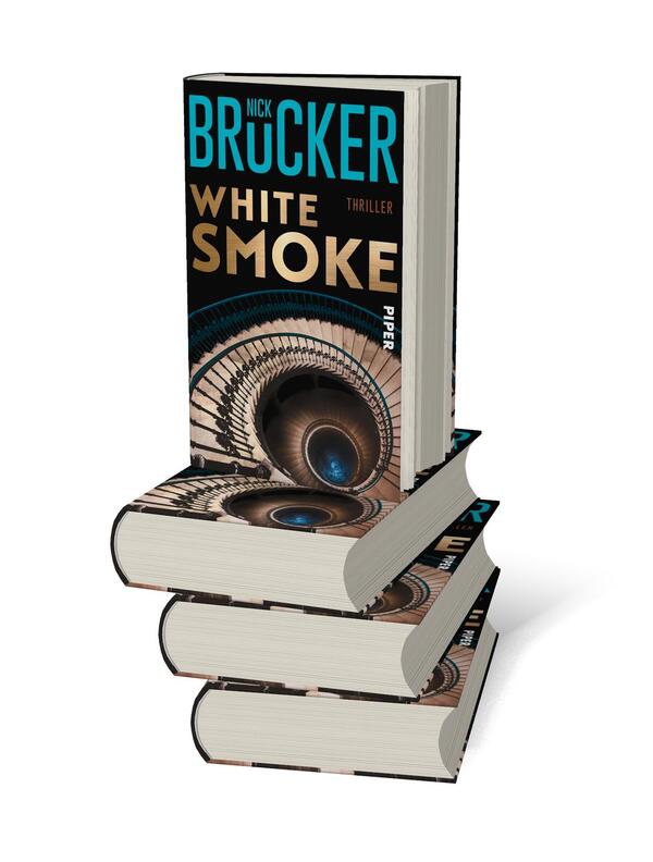 Bücherstapel des Buches „White Smoke“