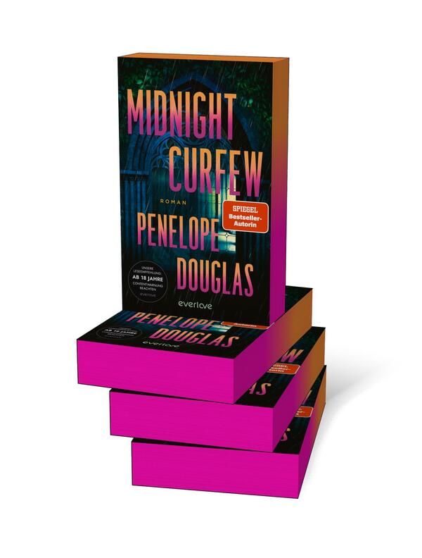 Außenansicht des Buches „Midnight Curfew“