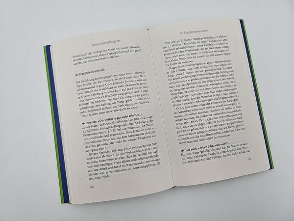 Außenansicht des Buches „Nach uns die Zukunft“