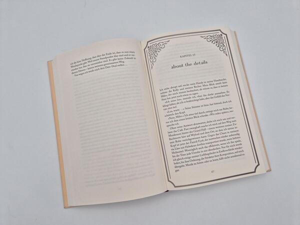 Außenansicht des Buches „Falling slowly“