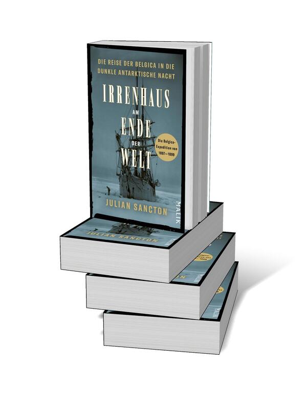 Bücherstapel des Buches „Irrenhaus am Ende der Welt“