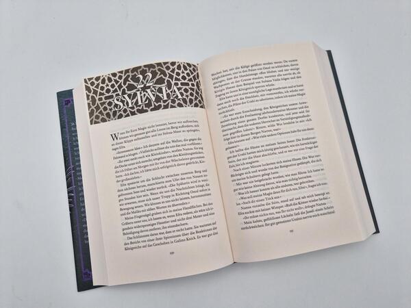 Außenansicht des Buches „The Jasad Crown“