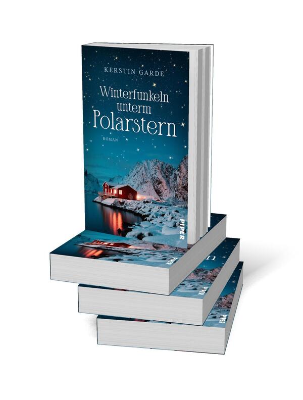 Bücherstapel des Buches „Winterfunkeln unterm Polarstern“