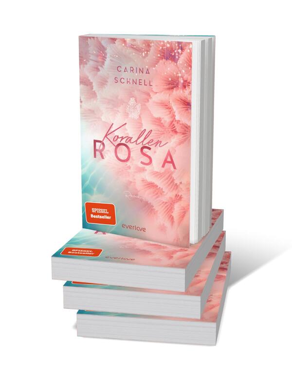 Bücherstapel des Buches „Korallenrosa“