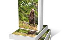 Bücherstapel des Buches „Gebrauchsanweisung für Kanada“