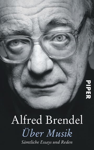 Das Buchcover zeigt ein schwarz-weißes Porträt von Alfred Brendel, einem bekannten Pianisten und Schriftsteller. Sein Gesicht ist im Halbschatten abgebildet, wodurch eine nachdenkliche Atmosphäre entsteht. Die Augen sind klar sichtbar, während der Hintergrund dunkel und neutral gehalten ist. In der oberen linken Ecke steht der Titel „Über Musik“ in einer klaren, serifenlosen Schrift. Darunter ist der Untertitel „Sämtliche Essays und Reden“ zu finden. Das Verlagslogo befindet sich rechts auf dem Cover.