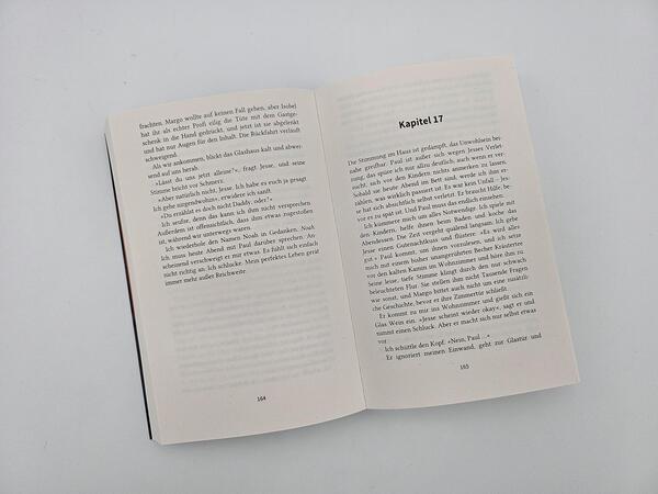 Außenansicht des Buches „Er kennt deine Angst“