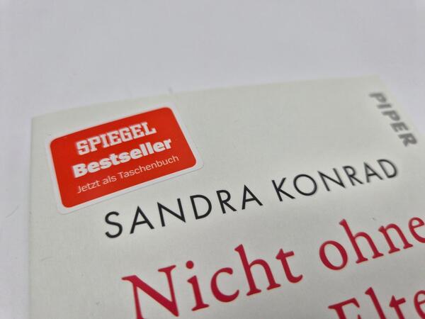 Außenansicht des Buches „Nicht ohne meine Eltern“
