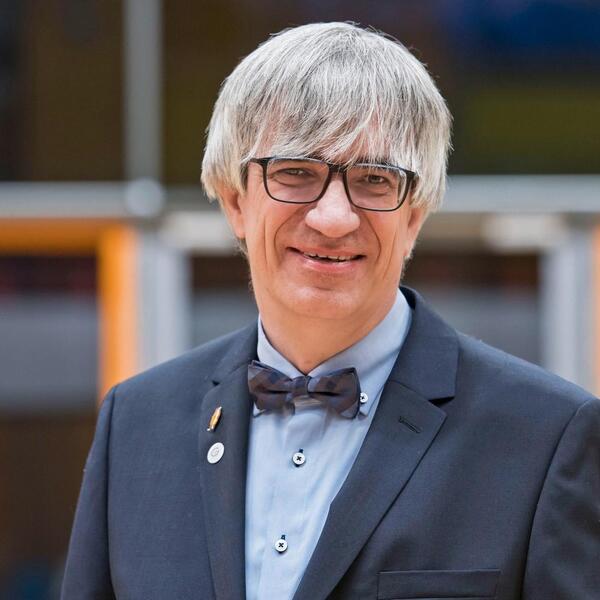 Foto von Metin Tolan