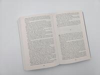 Außenansicht des Buches „Rath“