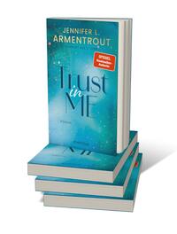 Bücherstapel des Buches „Trust in Me“