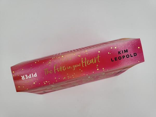 Innenansicht des Buches „The Fire in Your Heart“