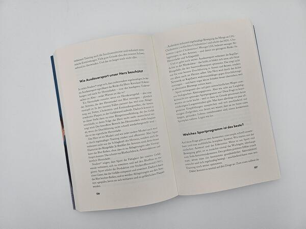 Außenansicht des Buches „Einfach nicht altern?“